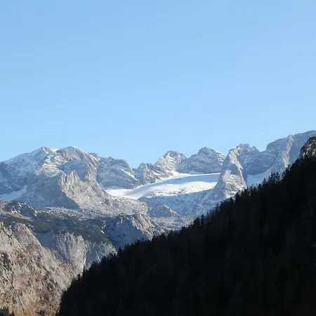 Konukevi Sonnwendhof 3*