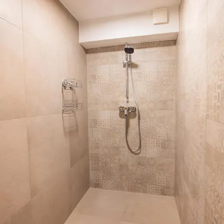 Konukevi Sonnwendhof 3*